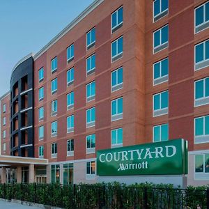 Hotel Courtyard By Marriott New York Queens/Fresh Meadows Exterior photo