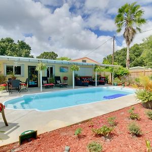 St Petersburg Home With Tropical Yard And Pool! St. Petersburg Exterior photo