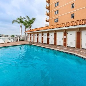 Waterfront Breeze Condo Clearwater Beach Exterior photo