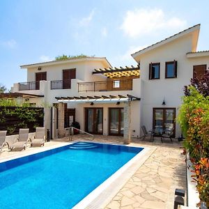 Villa With Private Pool In Aphrodite Hills Kouklia Exterior photo