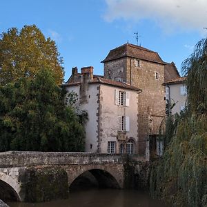 Bed and Breakfast Manoir Des Arts à Confolens Exterior photo