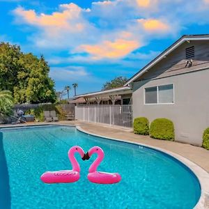 Villa Anaheim Dream Haven-Disneyland Pool Foosball Exterior photo