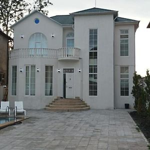 Villa Riverside Qabala Exterior photo