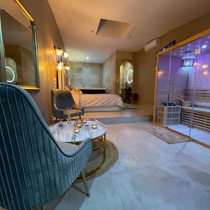 La Nuit De Reve Suite Privative Jaccuzi Sauna Suite 2 Crouy Exterior photo