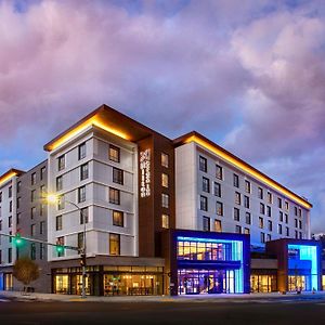 Hilton Garden Inn Redmond Wa Exterior photo