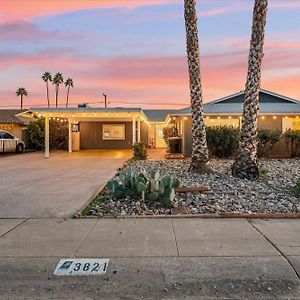 Appartement Vacation House! 6Br, Free Heated Pool, Arcade & Hot Tub à Phoenix Exterior photo