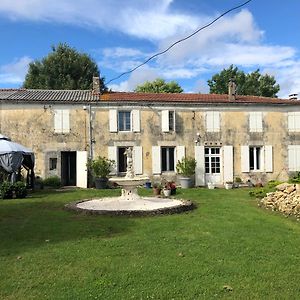 Bed and Breakfast Les Geais à Saint-Pierre-la-Noue Exterior photo