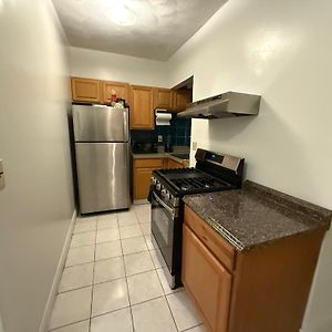 Cozy And Convenient Allston Condo With Private Parking Boston Exterior photo