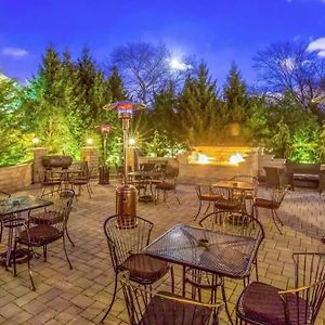 Serene Stay With Amenities & Breakfast Bar West Orange Exterior photo