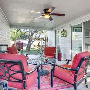 Pet-Friendly Phoenix Home With Breezeway And Fire Pit! Exterior photo