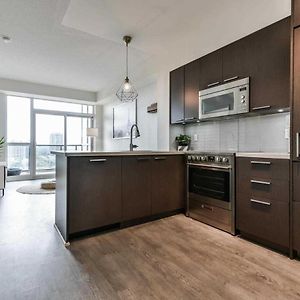 Chic 2-Bedroom Condo At Yonge & Sheppard Toronto Exterior photo