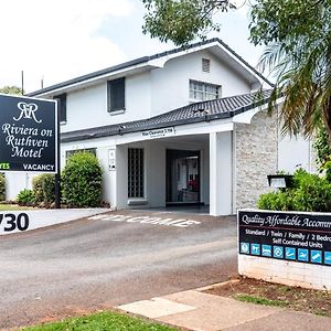 Motel Riviera On Ruthven à Toowoomba Exterior photo