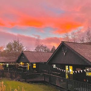 Braemar Lodge Cabins Not For Profit Exterior photo