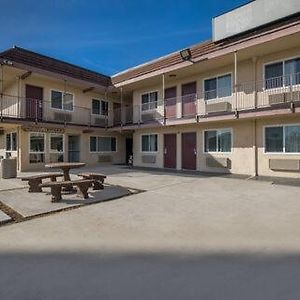 Rodeway Inn San Bernardino And Redlands Exterior photo