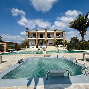 Villa Nido Tangara - Country House In Pereira, Colombia Exterior photo