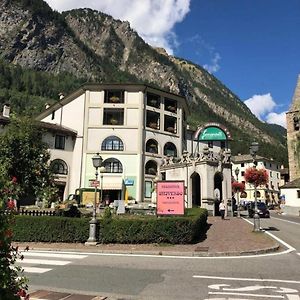 Hotel Residence Universo Pré-Saint-Didier Exterior photo