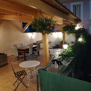 Gite La Rose Des Alpes A Serres, 3 Chambres, Capacite 4 A 8 Personnes, Cuisine, Terrasse, Parking Et Garage Serres  Exterior photo