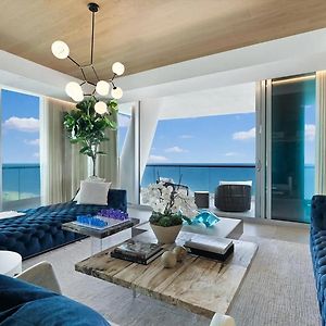 Luxurious Three Bedroom Oceanfront Residence Miami Beach Exterior photo