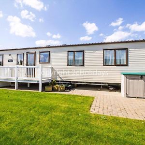 Hotel Brilliant Caravan For Hire At Caister Haven Holiday Park In Norfolk Ref 30011H à Great Yarmouth Exterior photo