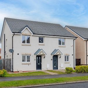 3 Bedroom House-Private Parking Bonnyrigg Exterior photo