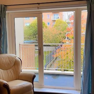 King Bed Room Just 8 Minutes To Dublin Airport Exterior photo