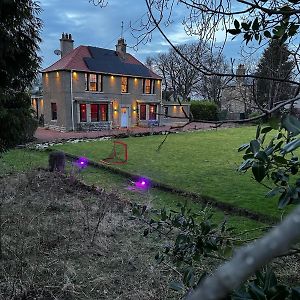 Luxury 5-Bed Home & Parking Near Edinburgh Newtongrange Exterior photo