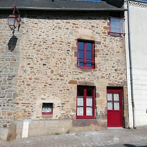 Home, Saint Leonard Des Bois Exterior photo