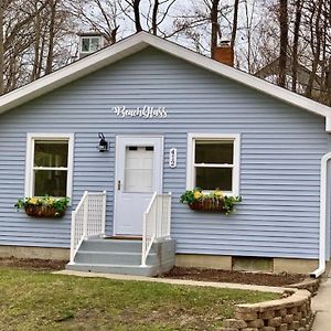 Villa Beach Glass à Saugatuck Exterior photo