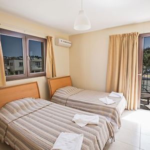 Gemuetliche Wohnung Fuer 4 Personen Ayía Nápa Exterior photo