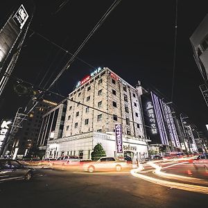 Izone Hotel Jeju Exterior photo