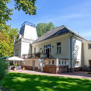 Fonix Hotel Balatonföldvár Exterior photo