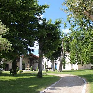 Hotel Logis Domaine des Chais à Thénac Exterior photo