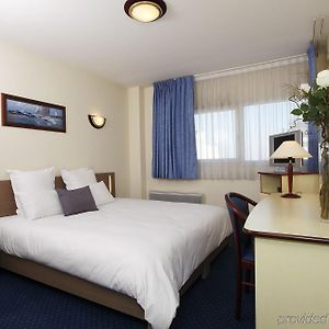 Aparthotel Appart'City Pontoise Cergy-Le-Haut Room photo