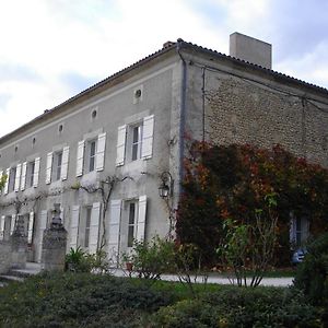 Bed and Breakfast Domaine de Puyrousse à Ribérac Exterior photo