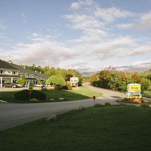 Town & Country Inn & Resort Gorham Exterior photo