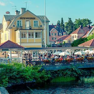 Bed and breakfast Borensbergs Gaestgivaregard Exterior photo