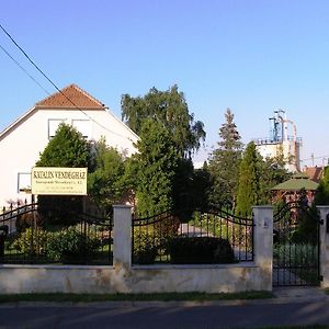 Hotel Katalin vendégház à Sárospatak Exterior photo