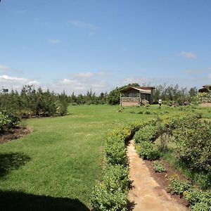 Hôtel Sangare Gardens à Mweiga Exterior photo