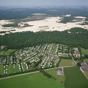 Hotel Holiday Park Duinhoeve à Udenhout Exterior photo