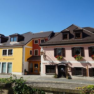 Hotel Gasthof Metzgerwirt à Regenstauf Exterior photo