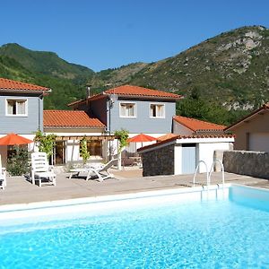 Hotel Les Terrasses De Castelmerle à Niaux Exterior photo