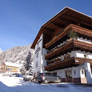 Albergo Alisander Corvara In Badia Exterior photo