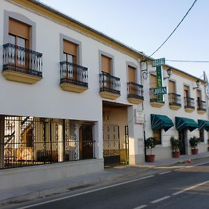 Hotel Hostal Las Tres Jotas à Alcaracejos Exterior photo