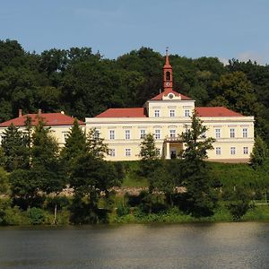 Hotel Penzion Zamek Rozsochatec Exterior photo