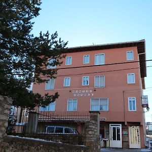 Hotel Hostal Isabel à Bronchales Exterior photo