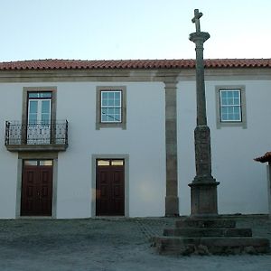 Maison d'hôtes Casa Dos Lagares De Vara E Pedra à Vila Flor Exterior photo