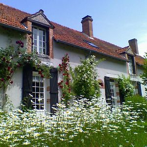 Bed and Breakfast Althaea à La Ferté-Saint-Cyr Exterior photo