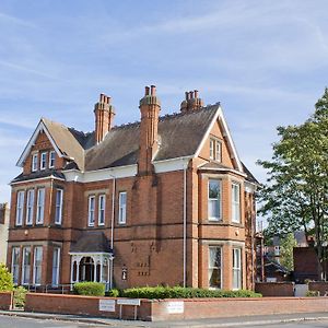 Bed and Breakfast Holywell House à Loughborough Exterior photo