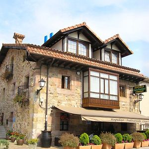 Hotel Casa Paulino à Corrales De Buelna Exterior photo