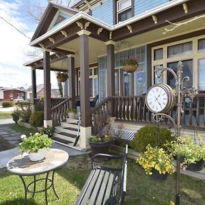 Bed and Breakfast Auberge Bruine Océane à Matane Exterior photo